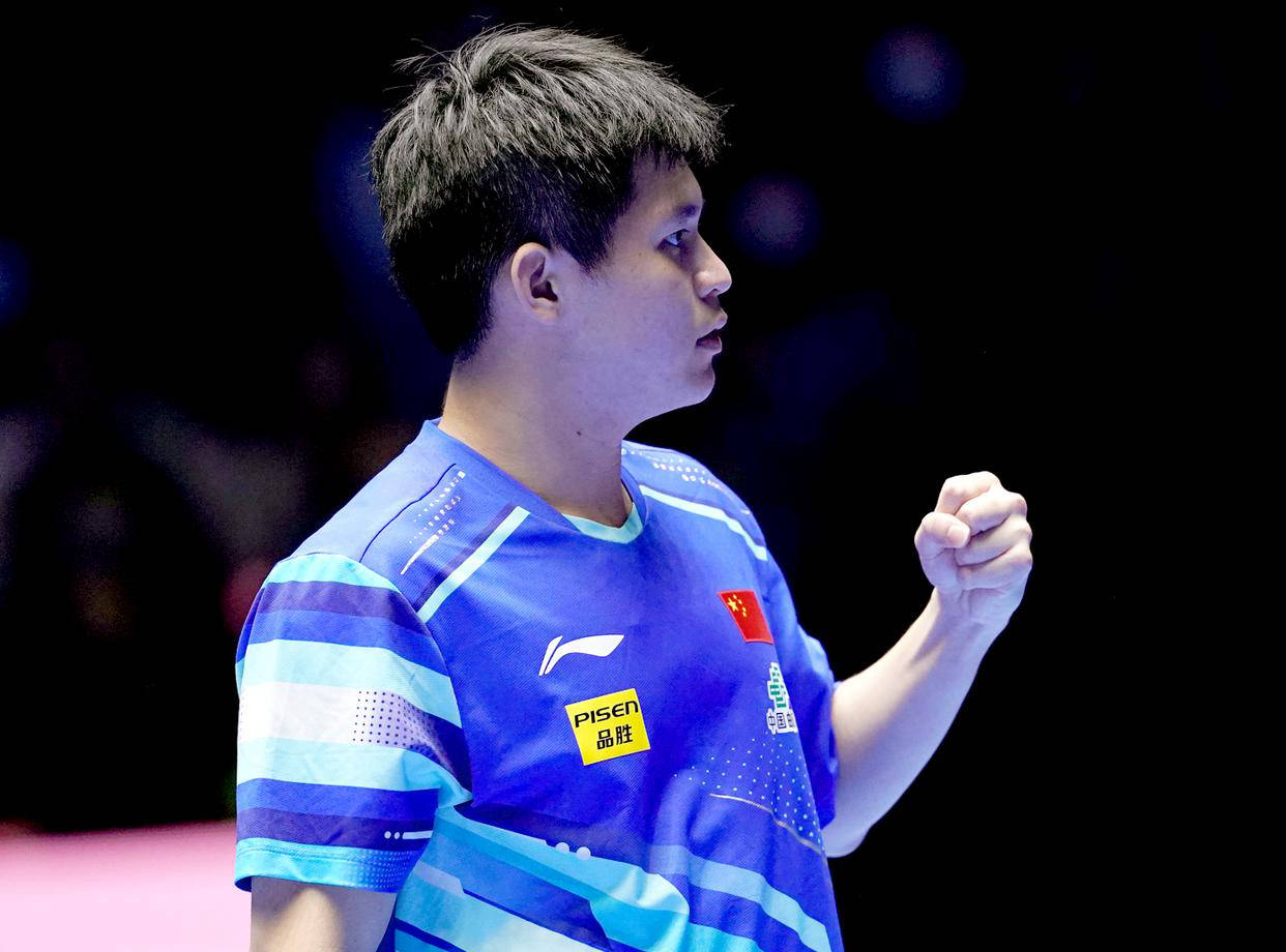日本运动员勇夺乒乓球金牌，实力杰出