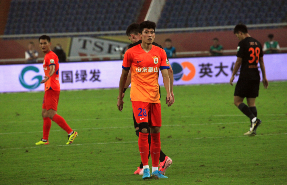 开云下载-替补阵容不给力，球队需引进新援