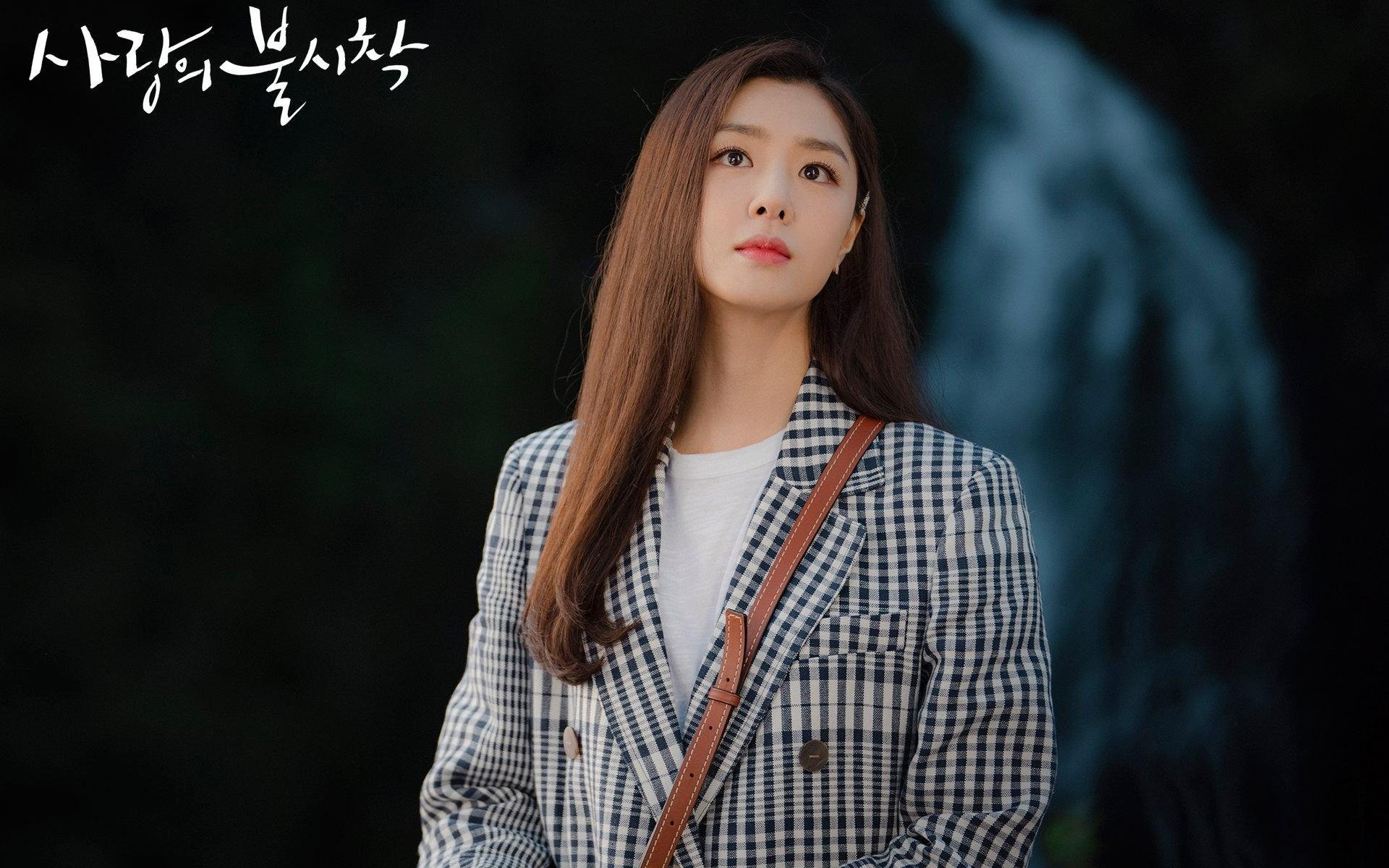 绿茵与硬木的交响,德甲争冠战白热化,凯尔特人提前终结灰熊悬念