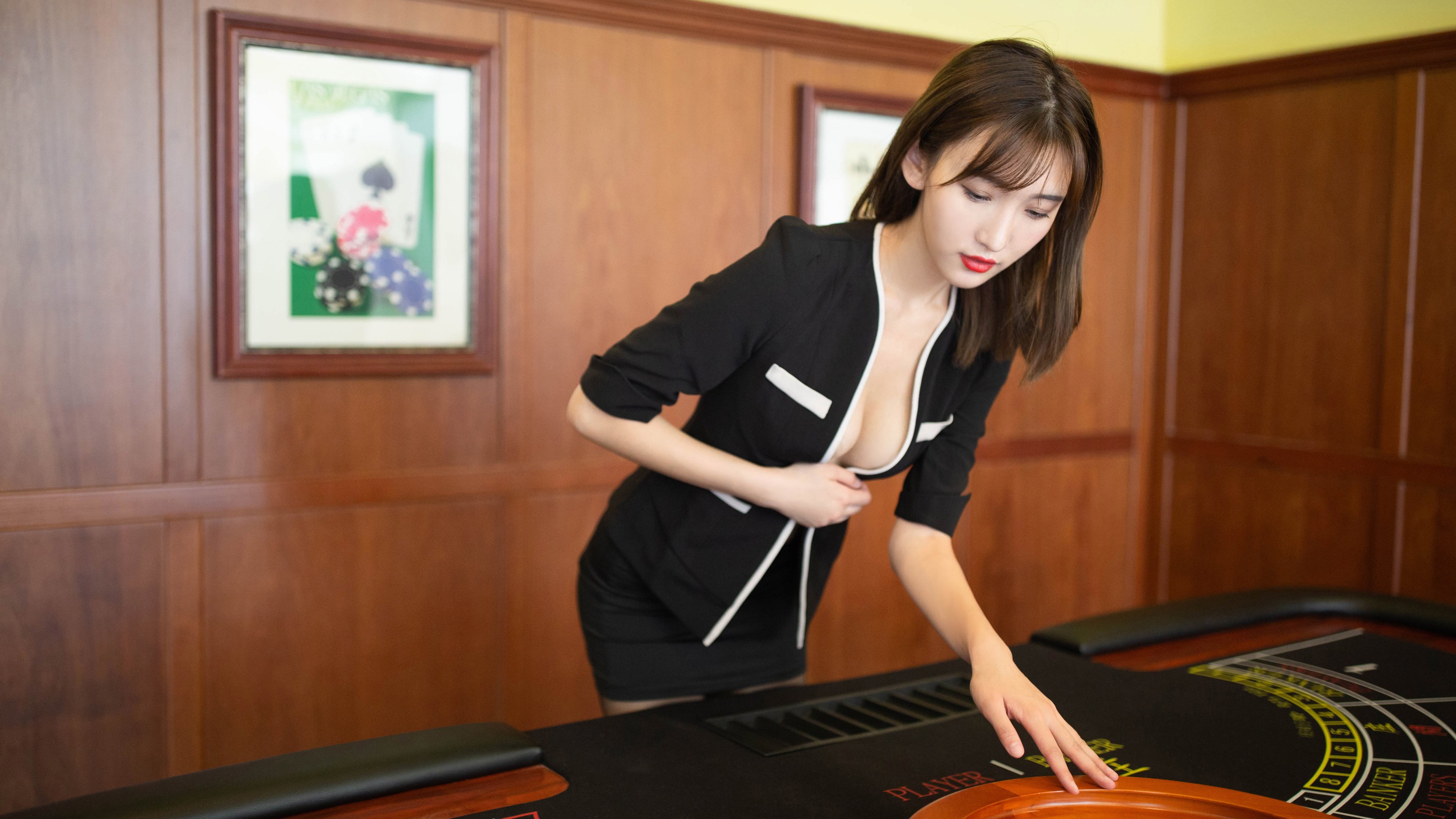 意甲焦点战烽火连天，魔术硬仗力克掘金展体育精神